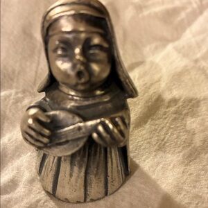 Italy (PELTRO) Pewter Singing Musician Nun Figure Paperweight  She’s a cutie!